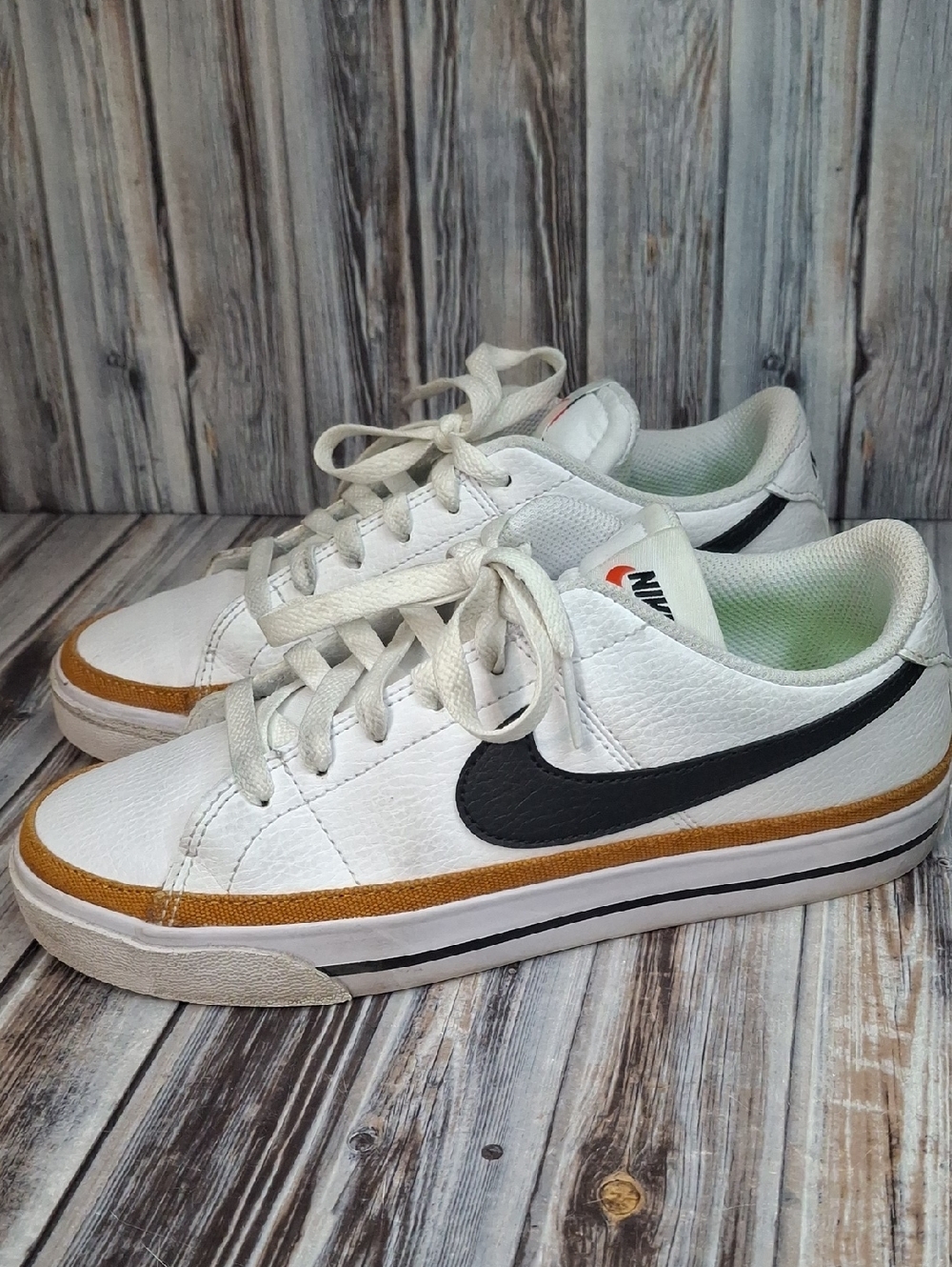 Nike Court Legacy Size 6.5 Shoes White Black